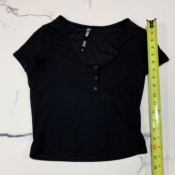 😻2FOR50😻NURSING FRIENDLY Victoria's sport crop top - Picture 7 of 7